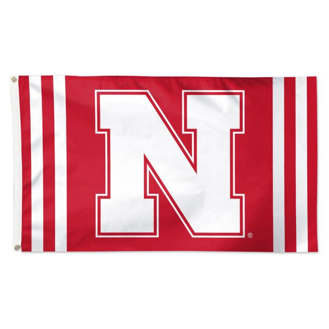 Bandera de rayas verticales de los Nebraska Cornhuskers - Deluxe 3' X 5'