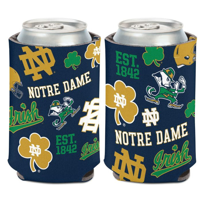 Enfriador de lata Notre Dame Fighting Irish N/D SCATTERPRINT de 12 oz.