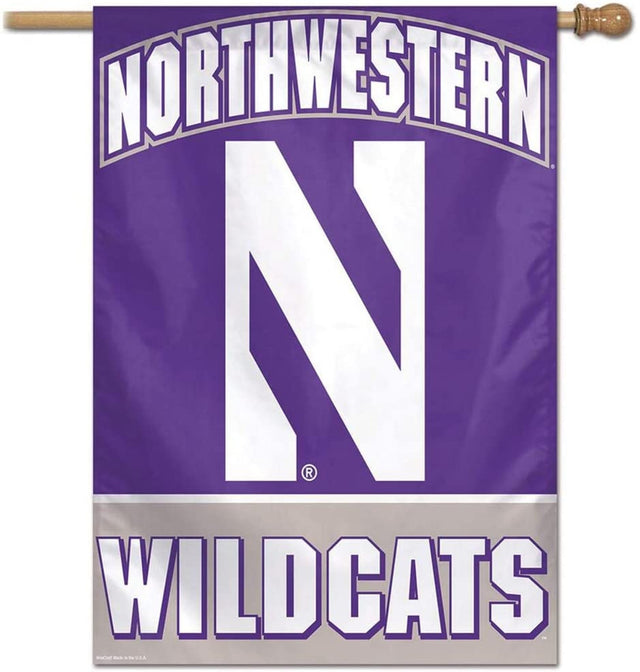 Estandarte vertical de los Wildcats del noroeste de 28 x 40