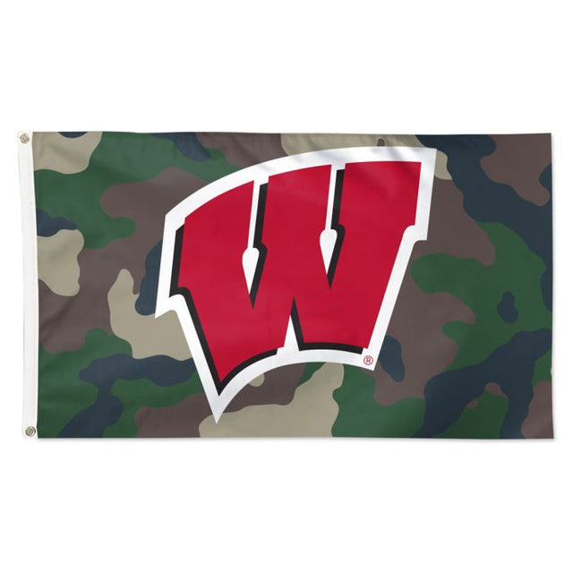 Bandera de camuflaje de los Wisconsin Badgers: Deluxe, 3' x 5'