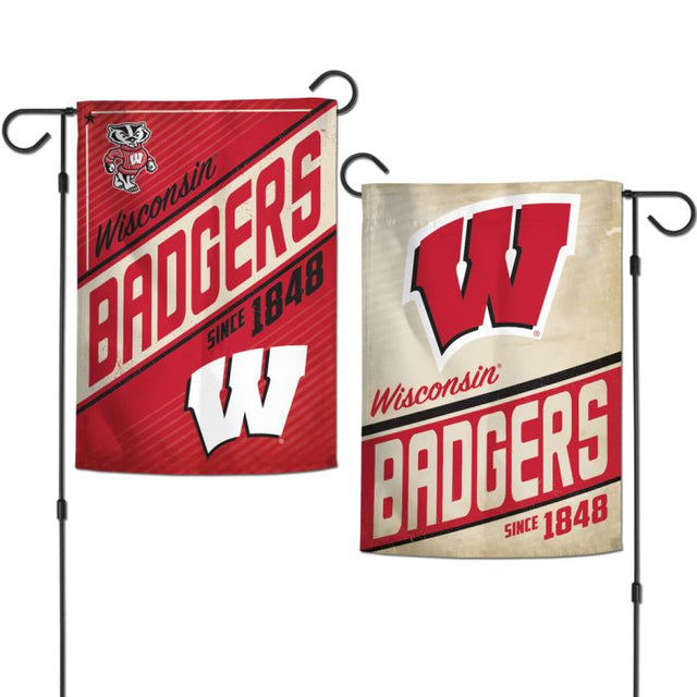 Banderas de jardín retro de Wisconsin Badgers, de 2 lados, 12,5" x 18"