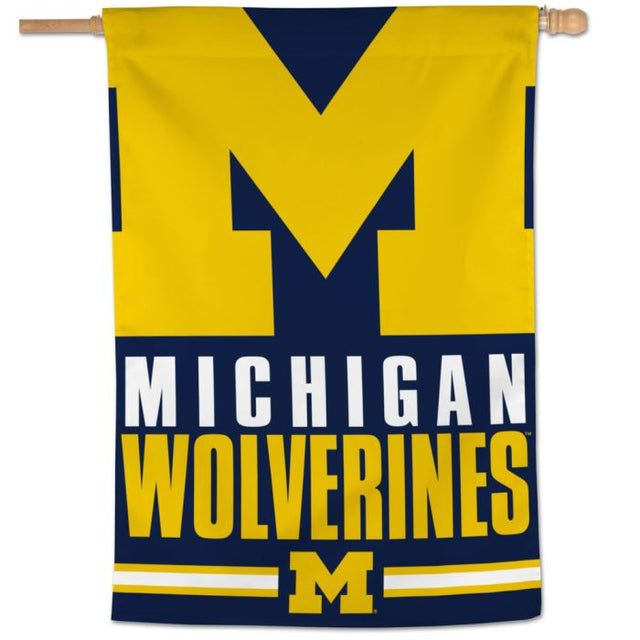 Bandera vertical MEGA de los Wolverines de Michigan de 28" x 40"