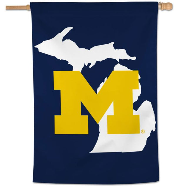 Bandera vertical con forma de estado de los Wolverines de Michigan, 28" x 40"