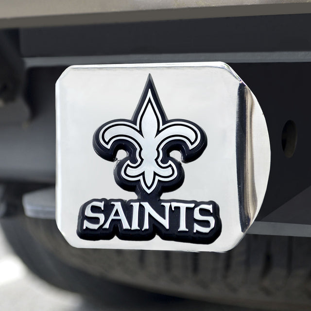 Emblema cromado de la cubierta del enganche de los New Orleans Saints