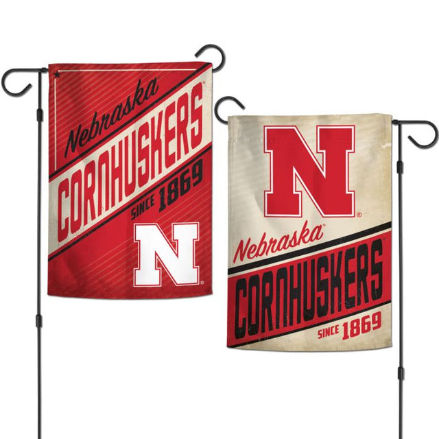 Banderas de jardín retro de Nebraska Cornhuskers, de 2 lados, 12,5" x 18"