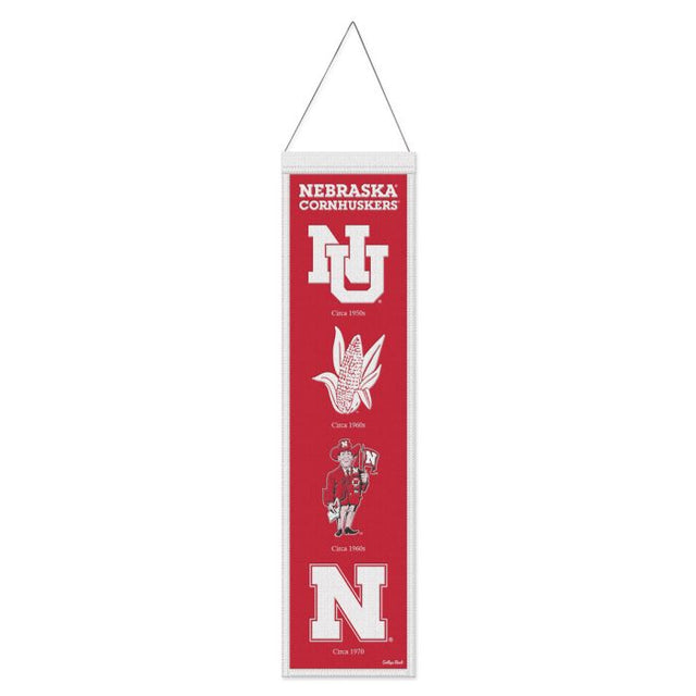 Bandera de lana EVOLUTION de Nebraska Cornhuskers/College Vault de 8" x 32"