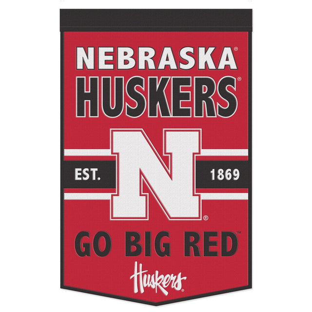 Estandarte de lana de los Nebraska Cornhuskers de 24 x 38 con diseño de eslogan de la dinastía