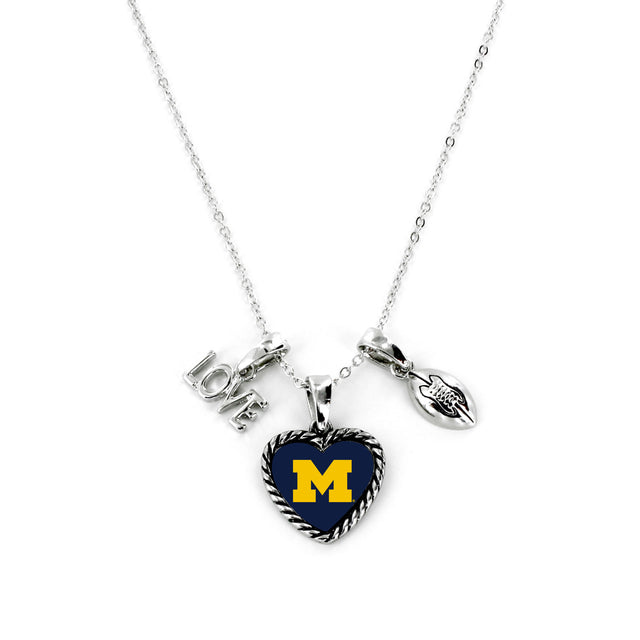 Collar con dije de los Wolverines de Michigan con el mensaje "Me encanta el fútbol"