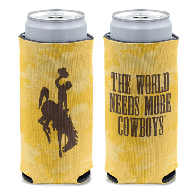 Enfriador de latas delgado de 12 oz con el logo de camuflaje del equipo Wyoming Cowboys