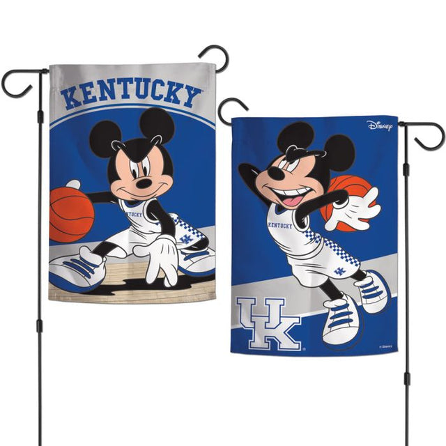 Banderas de jardín de Kentucky Wildcats / Disney MICKEY MOUSE BASKETBALL de 2 lados 12,5" x 18"