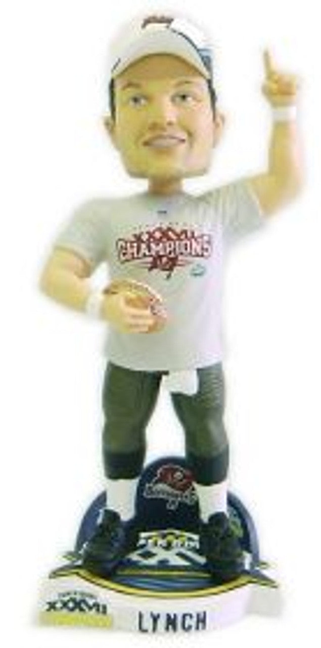 Gorra de campeón del Super Bowl de John Lynch de los Tampa Bay Buccaneers Bobblehead de Forever Collectibles CO