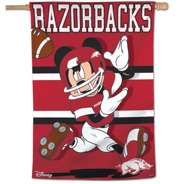 Bandera vertical de Mickey Mouse de Arkansas Razorbacks/Disney de 28" x 40"