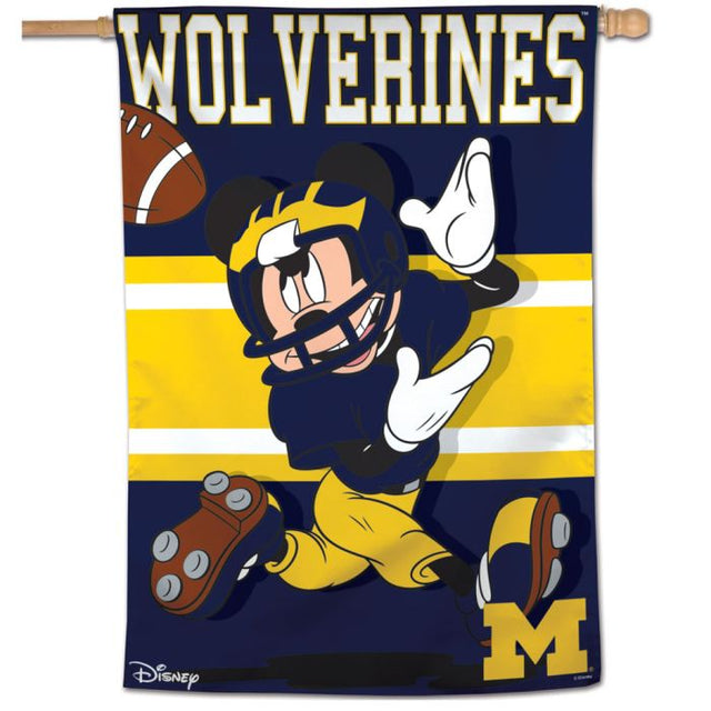 Bandera vertical de Mickey Mouse de los Wolverines de Michigan / Disney de 28" x 40"