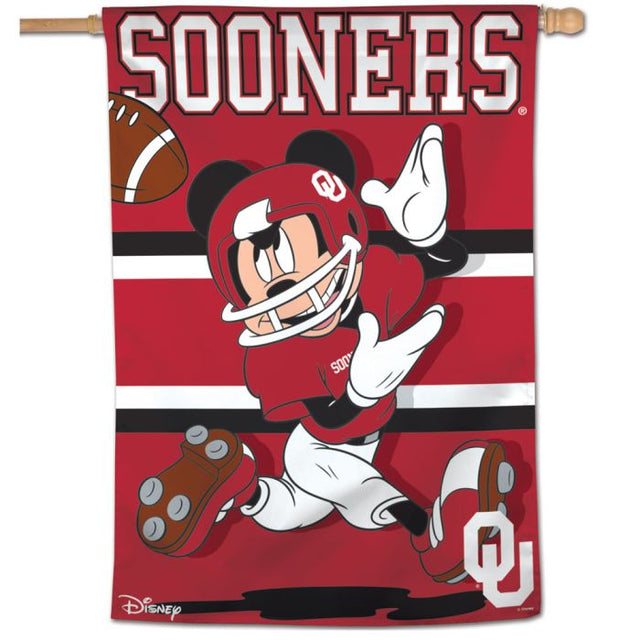 Bandera vertical de Mickey Mouse de Oklahoma Sooners/Disney de 28" x 40"