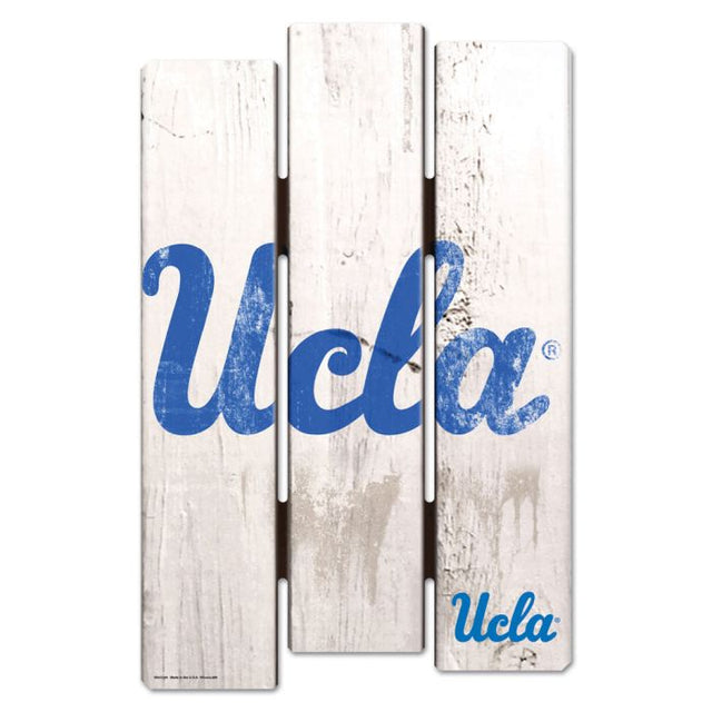 Letrero de madera para cerca de los Bruins de UCLA