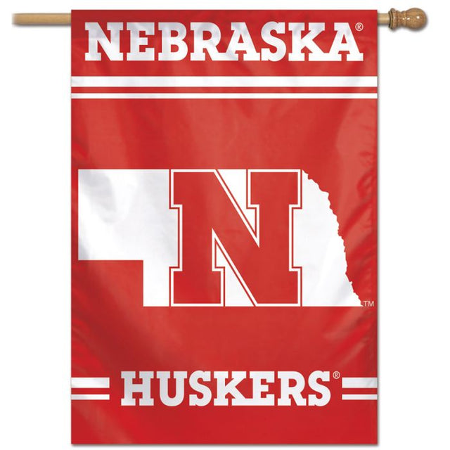 Bandera vertical de los Nebraska Cornhuskers de 28" x 40"