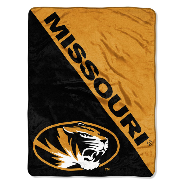 Manta de los Missouri Tigers de 46 x 60, diseño de microraschel en semitono enrollada