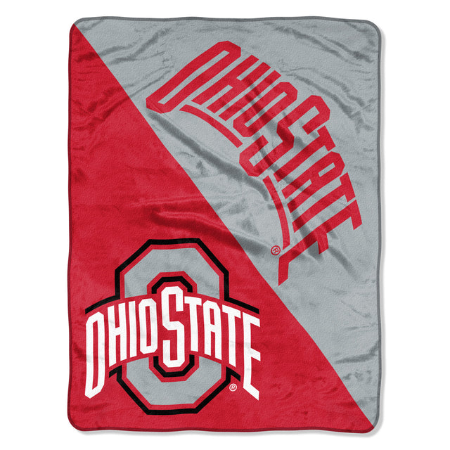 Manta de los Ohio State Buckeyes de 46 x 60 pulgadas con diseño de microraschel en semitono enrollada