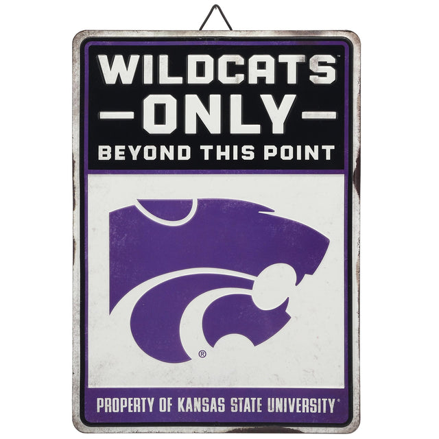 Letrero de metal de los Wildcats, propiedad de la Universidad Estatal de Kansas