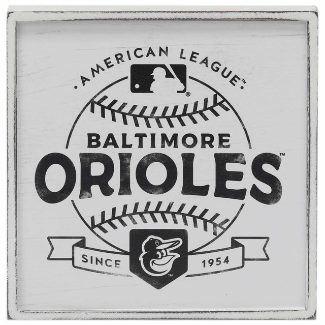 Decoración de pared en blanco y negro con los Baltimore Orioles