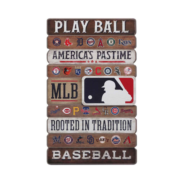 Decoración de pared con el logotipo de la MLB en tablones