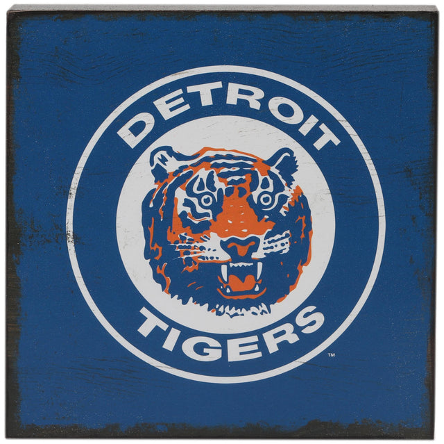 Decoración de pared con el logotipo de los Tigres de Detroit en un bloque de madera