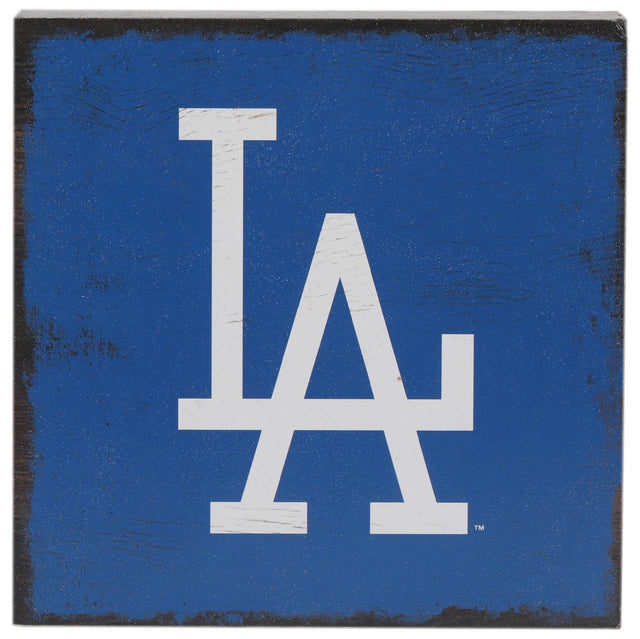 Decoración de pared con el logotipo de Los Angeles Dodgers en un bloque de madera