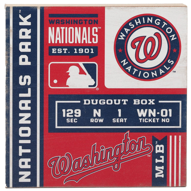 Decoración de pared de madera con entradas para el estadio de los Washington Nationals