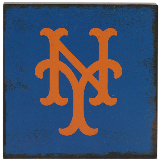 Decoración de pared con el logotipo de los New York Mets en un bloque de madera