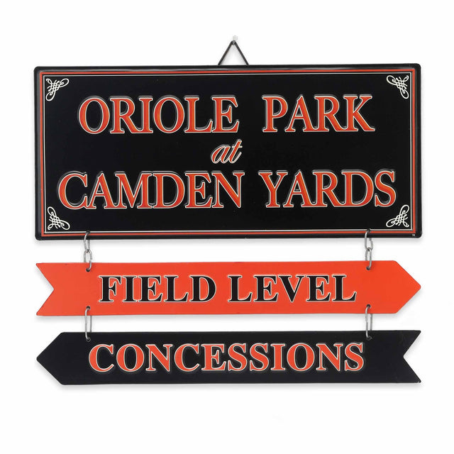 Letrero de metal con concesiones a nivel del campo Camden Yards de Baltimore Orioles