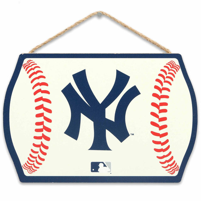 Béisbol de los Yankees de Nueva York colgando de madera