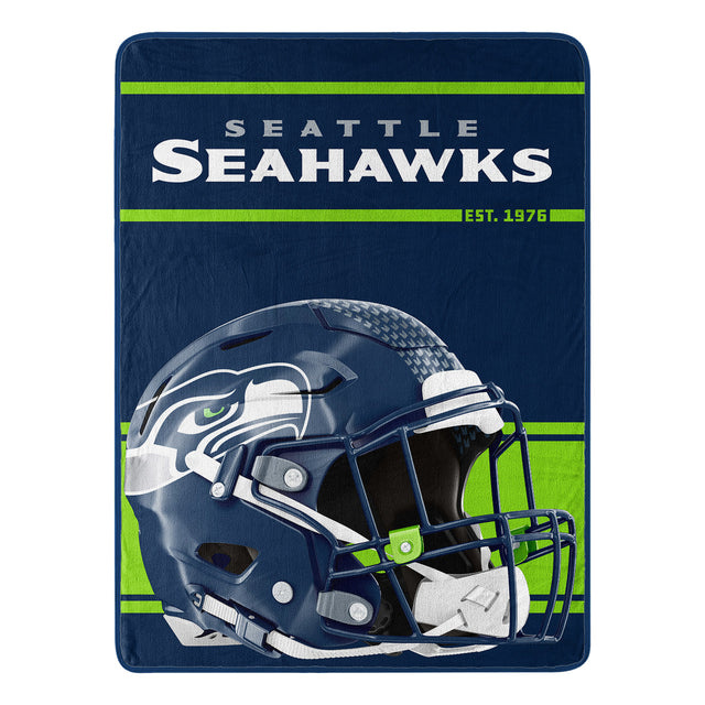 Manta de los Seattle Seahawks de 46 x 60 pulgadas con diseño Micro Raschel Run enrollada