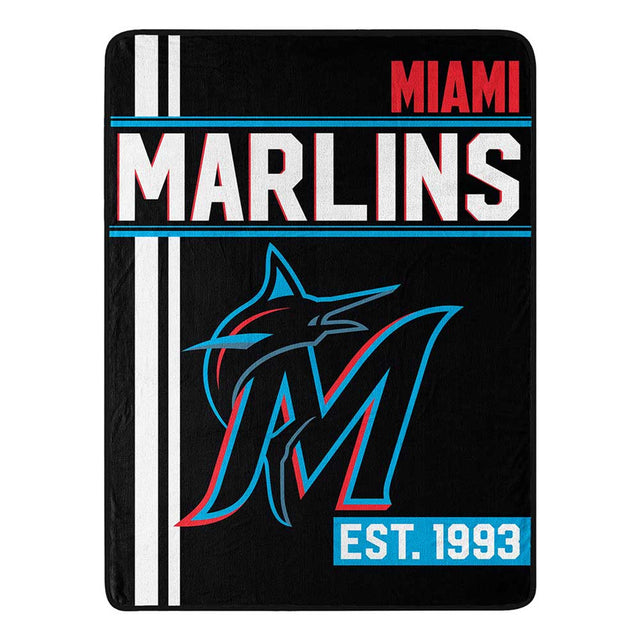 Manta de los Miami Marlins de 46 x 60 pulgadas con diseño Micro Raschel Walk Off enrollada