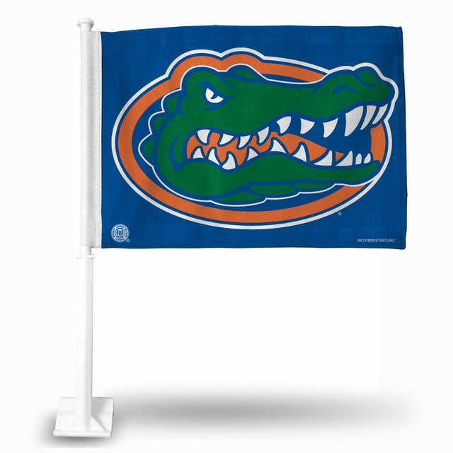 Auto con la bandera de los Florida Gators