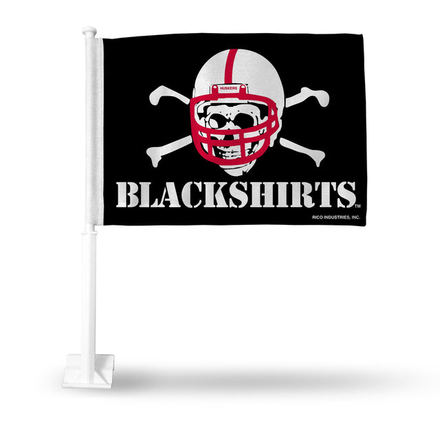 Camisetas negras con la bandera de los Nebraska Cornhuskers para autos