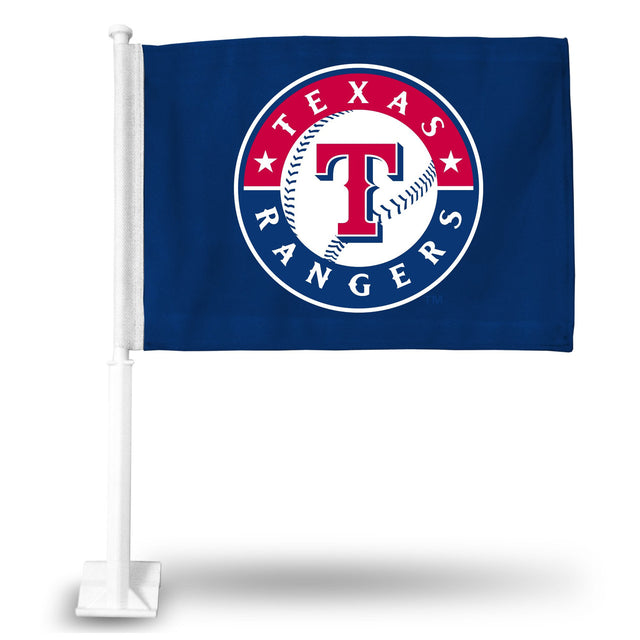 Auto con la bandera de los Rangers de Texas