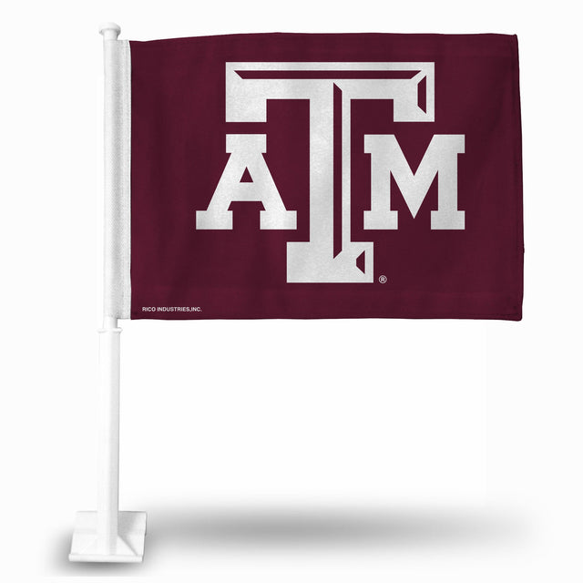 Automóvil con la bandera de los Aggies de Texas A&amp;M