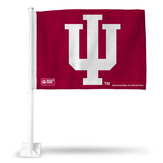 Automóvil con la bandera de los Indiana Hoosiers