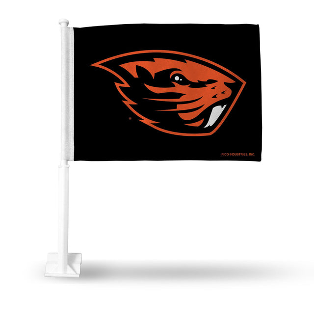 Automóvil con la bandera de los Oregon State Beavers