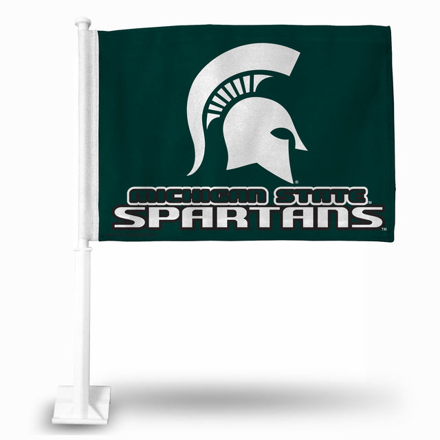 Automóvil con la bandera de los Spartans del estado de Michigan