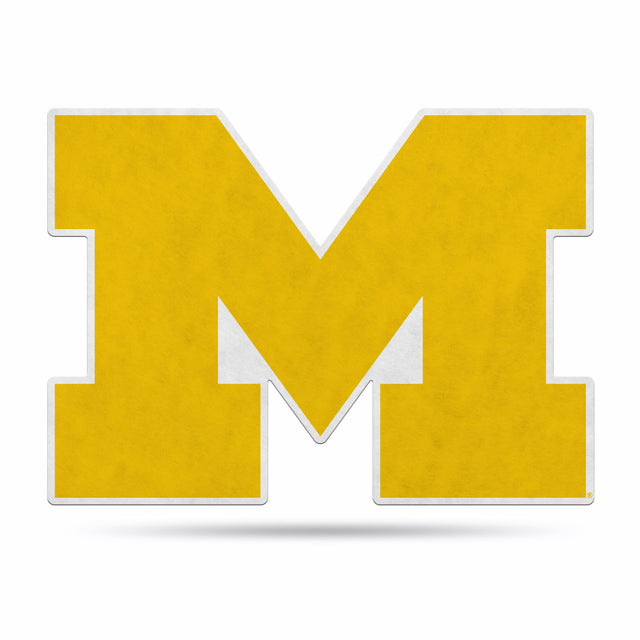 Diseño de logotipo recortado con forma de banderín de los Wolverines de Michigan