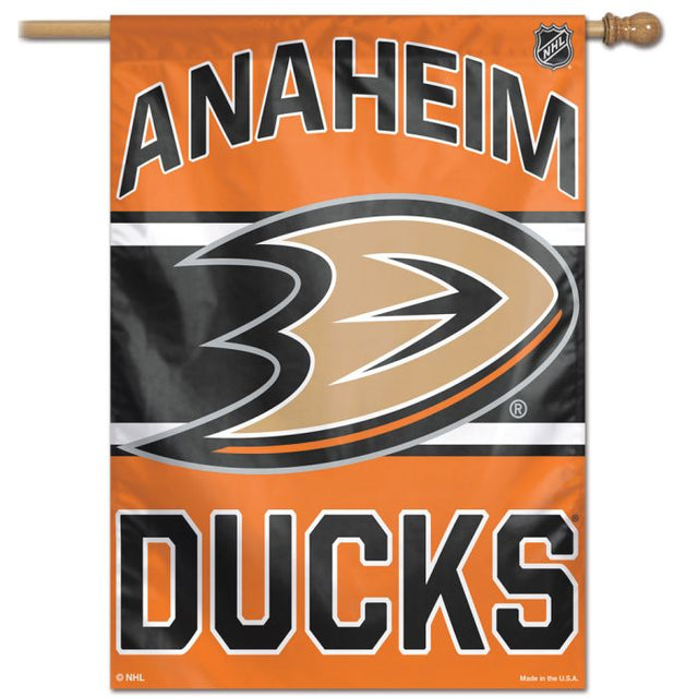 Bandera vertical de los Anaheim Ducks de 28" x 40"