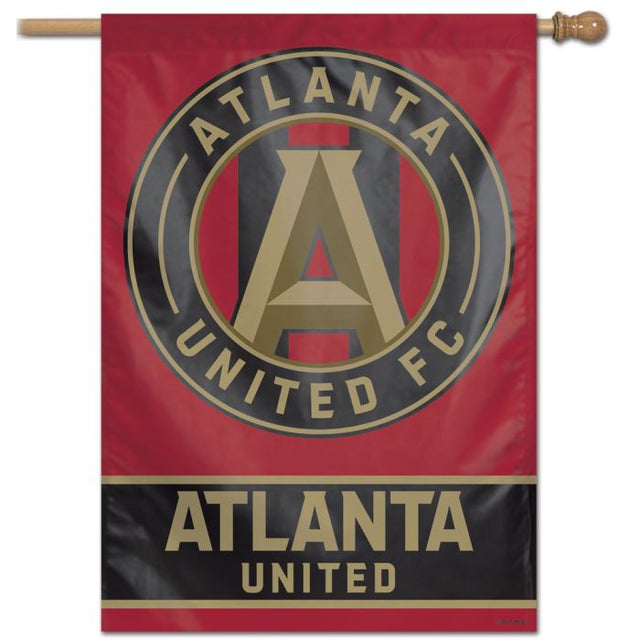 Bandera vertical con el logo de Atlanta United en dorado, 28" x 40"