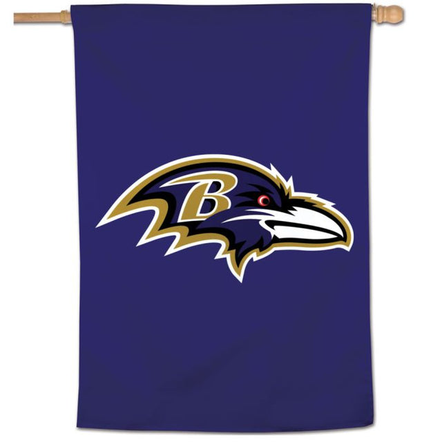 Bandera vertical con el logotipo de los Baltimore Ravens de 28" x 40"