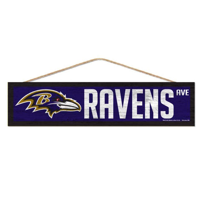 Letrero de madera de los Baltimore Ravens con cuerda, 4" x 17"