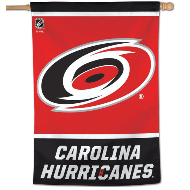 Bandera vertical de los Carolina Hurricanes de 28" x 40"