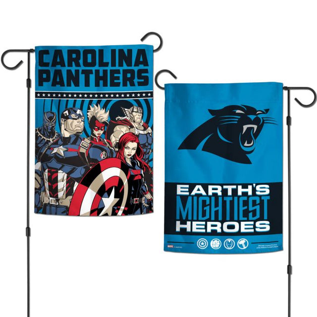 Carolina Panthers / Marvel (C) 2021 Banderas de jardín de Marvel de 2 lados 12,5" x 18"