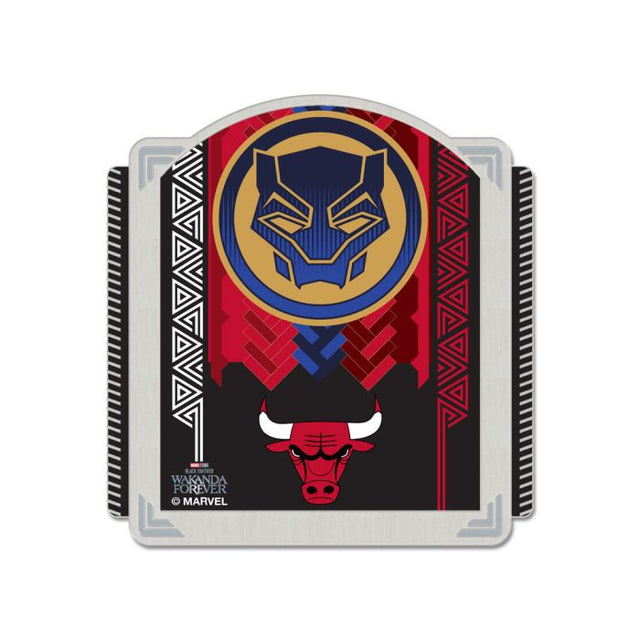 Tarjeta de joyería con pin de colección de MARVEL de Chicago Bulls/Marvel (c) 2022