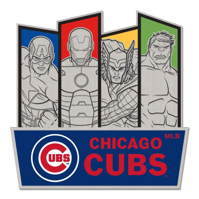 Tarjeta de joyería con pin de colección de MARVEL de los Chicago Cubs/Marvel (c) 2021