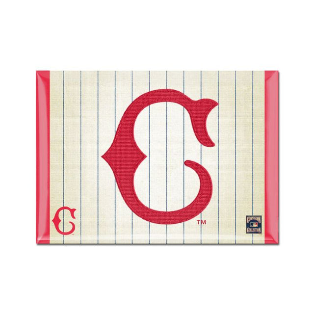 Imán de metal de los Cincinnati Reds de 2,5" x 3,5"